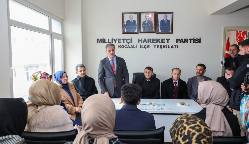 2002'den bu yana sakladığı oy mührünü Yusuf Alemdar ile paylaştı