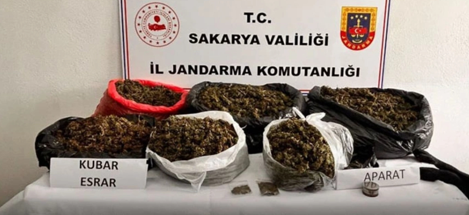 21-kilo-esrar-ele-gecirildienjhswc3de