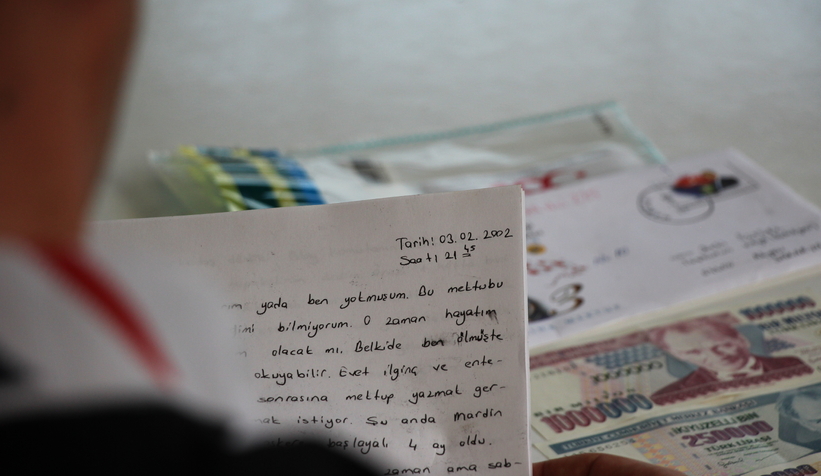 21 Yıl sonra kendisine yazdığı mektubu teslim aldı