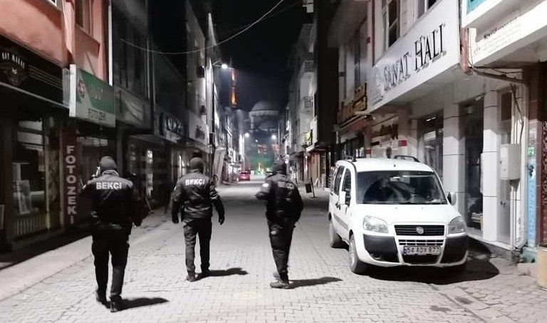 214 kişi yasağı ihlal etti