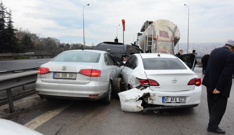 23 araçlı kaza: Otoyol savaş alanına döndü