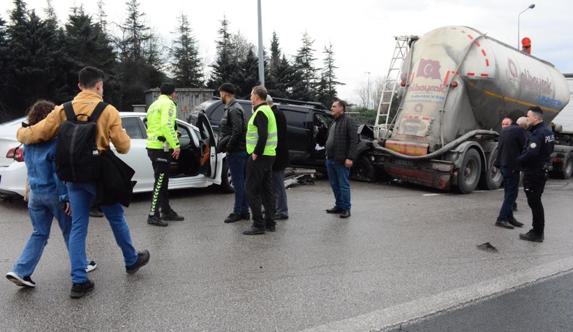 23 araçlı kaza: Otoyol savaş alanına döndü