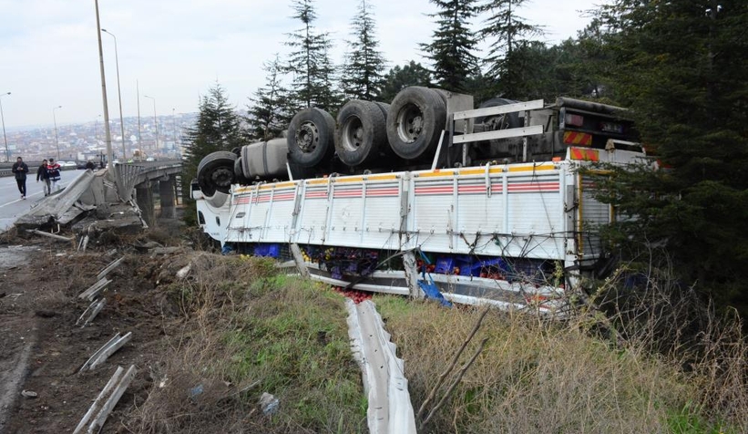 23 araçlı kaza: Otoyol savaş alanına döndü