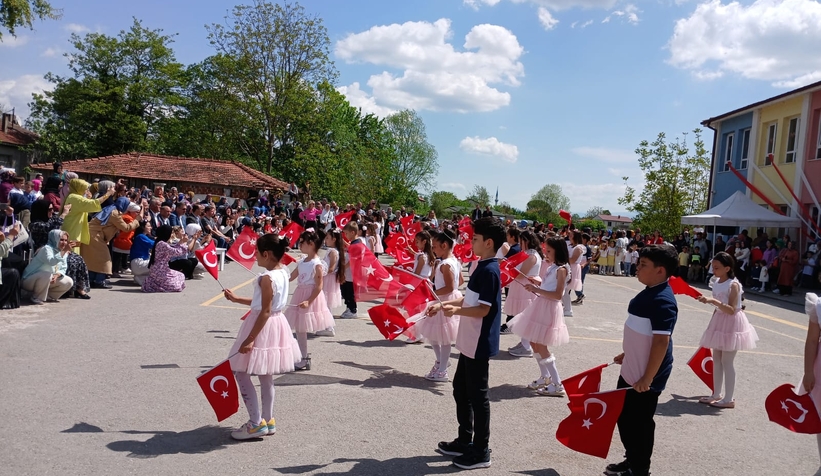 23-nisan-sakarya-da-coskuyla-kutlanditelkdujyd0