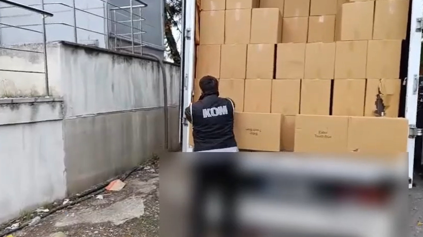 250-bin-adet-bos-makaron-ele-gecirildiv0prdjazt0