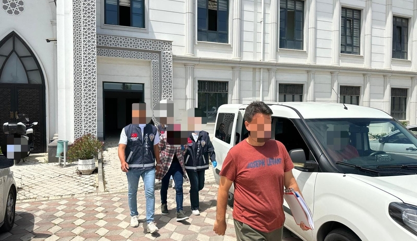 250-bin-tl-degerinde-ziynet-esyasi-calan-ve-155-suc-kaydi-bulunan-2-supheli-yakalandinldnulbjuw