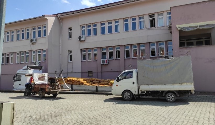 26-ton-patates-akyazi-ya-ulasti-ihtiyac-sahiplerine-dagitilacakrze0yk5fzk