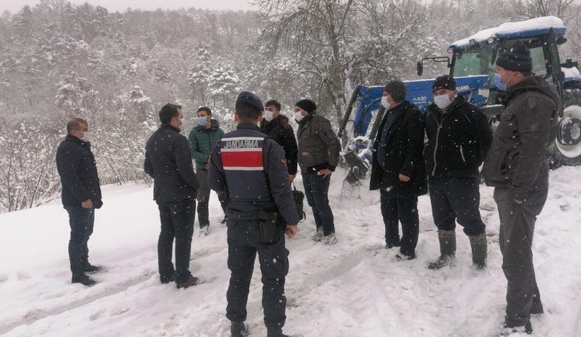 3 sağlık çalışanı yayla yolunda mahsur kaldı