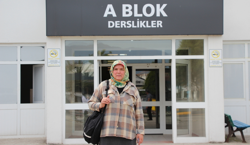 30 yıllık evli Yığın Çifti üniversite hayalini gerçekleştirdi