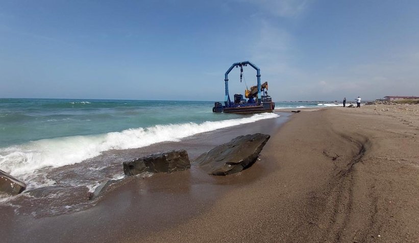 300 ton ağırlığında karaya oturdu!
