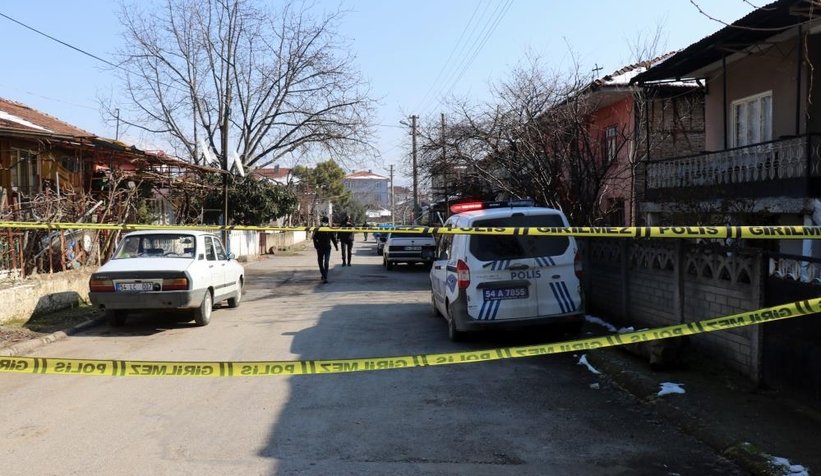 33 kişi karantinada, polis giriş çıkışı kapadı