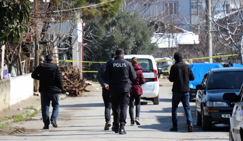 33 kişi karantinada, polis giriş çıkışı kapadı