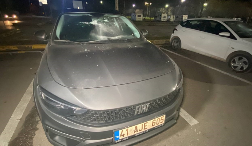 35 aracın camları kırıldı