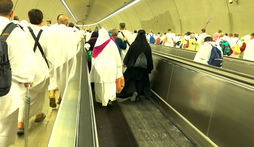 35-milyon-haci-adayi-buyuk-seytana-ilk-gun-7-tas-attiyxdqmdu0ak