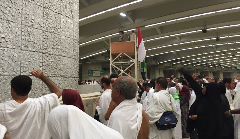 35-milyon-haci-adayi-buyuk-seytana-ilk-gun-7-tas-attiyxdqmdu0ak