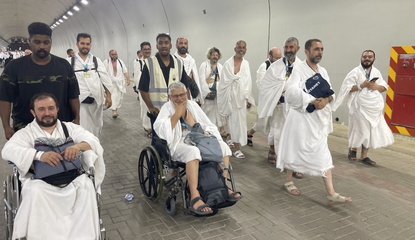 35-milyon-haci-adayi-buyuk-seytana-ilk-gun-7-tas-attiyxdqmdu0ak