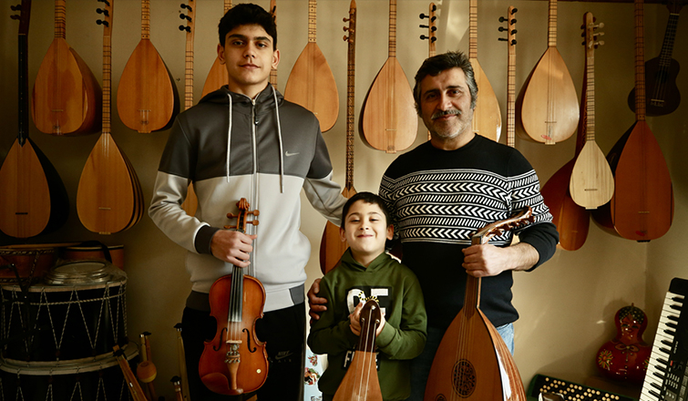 36 yıldır müzikle iç içe yaşıyor