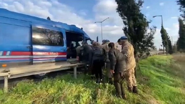 377-duzensiz-gocmen-ve-14-organizator-yakalandivfjargpask