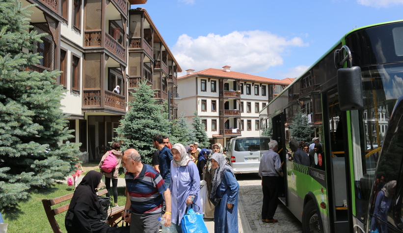 385 kişi büyükşehirle bedava tatil yaptı