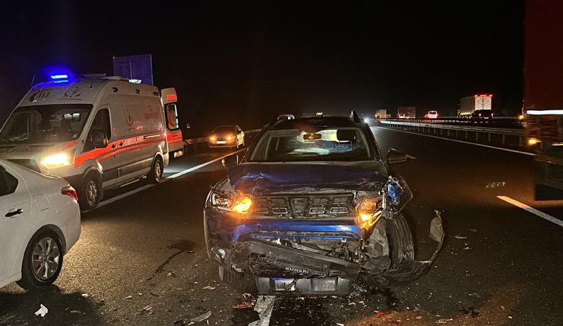 4 aracın karıştığı zincirleme kazada 6 kişi yaralandı