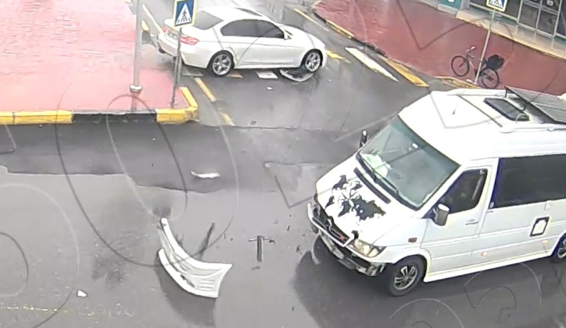 4 ayrı kaza hepsi de kavşakta: O kazalar kamerada