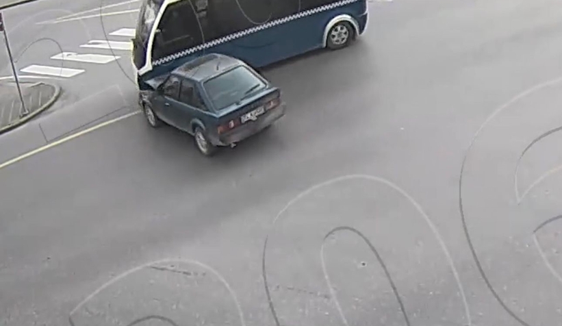 4 ayrı kaza hepsi de kavşakta: O kazalar kamerada