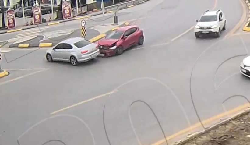 4 ayrı kaza hepsi de kavşakta: O kazalar kamerada