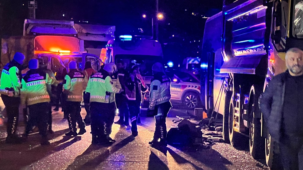 5 ay önce evlenmişti; Feci kazada hayatını kaybetti