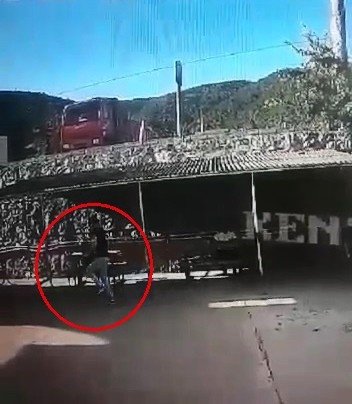 5 aylık husumet durakta silahlı pusuya dönüştü