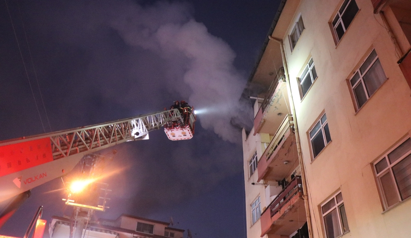 5 katlı binada korkutan yangın
