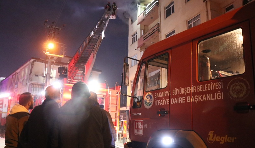 5 katlı binada korkutan yangın