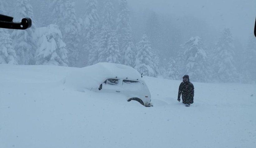 Pamukova'da yaylada mahsur kalan 8 kişi kurtarıldı