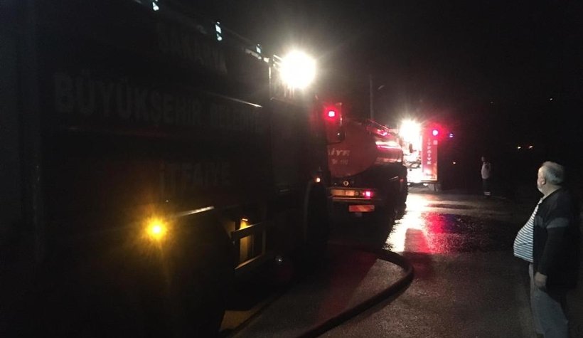 50 binlik kümes alev alev yandı