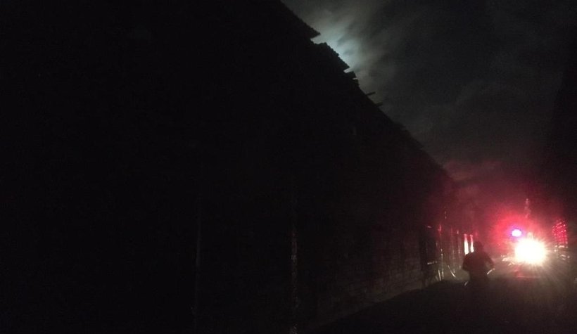 50 binlik kümes alev alev yandı