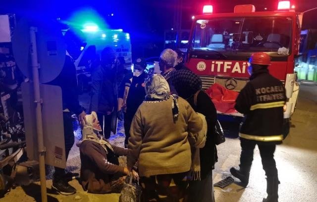 54 plakalı minibüs kaza yaptı: 6 yaralı