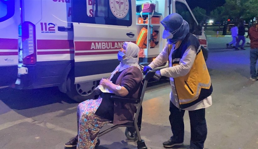 54 plakalı minibüs kaza yaptı: 6 yaralı