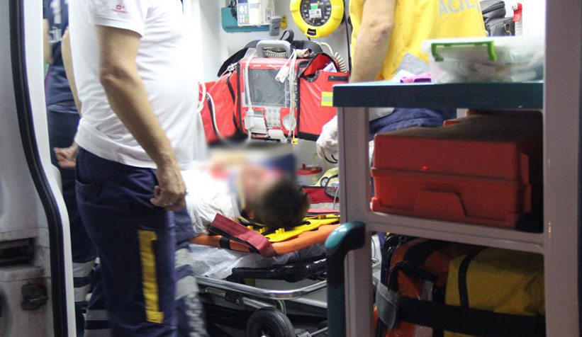 54 plakalı otomobil kaza yaptı: 1'i ağır 4 yaralı