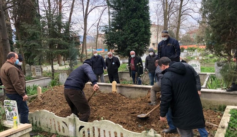 57 yıllık karı koca 5 saat arayla vefat ettiler