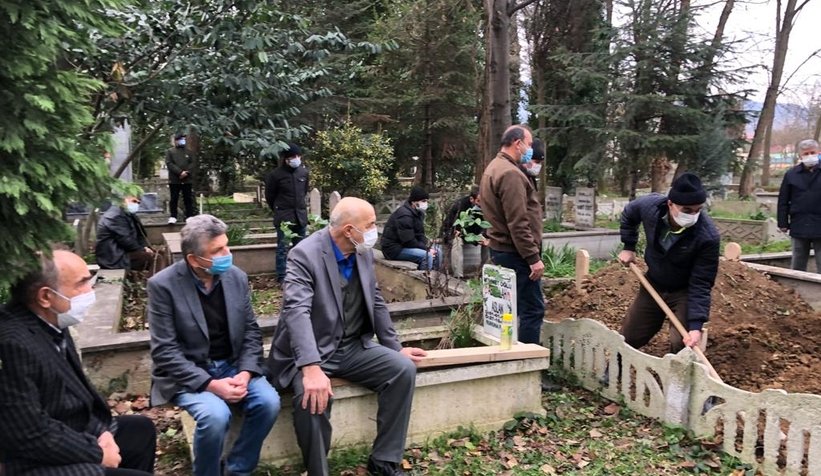 57 yıllık karı koca 5 saat arayla vefat ettiler