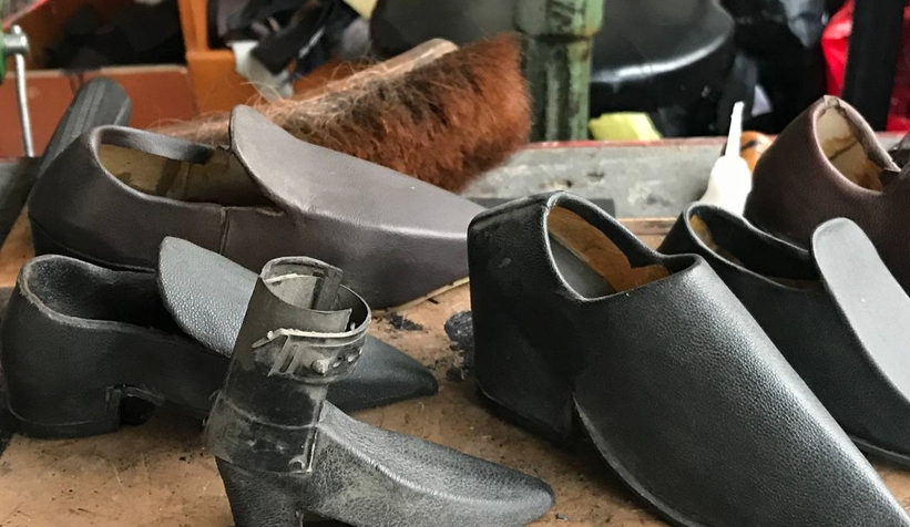 59 yıllık deri ustası teknolojiye inat mesleğini yaşatıyor