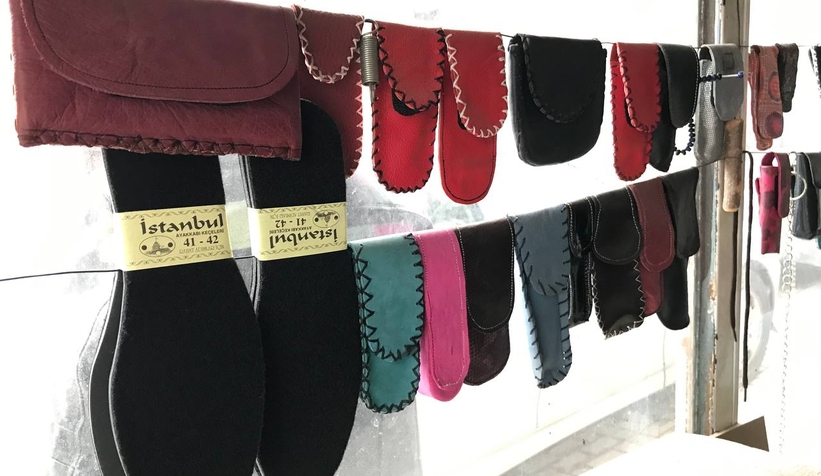 59 yıllık deri ustası teknolojiye inat mesleğini yaşatıyor