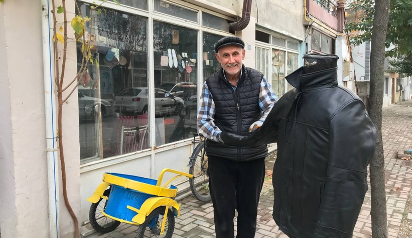 59 yıllık deri ustası teknolojiye inat mesleğini yaşatıyor
