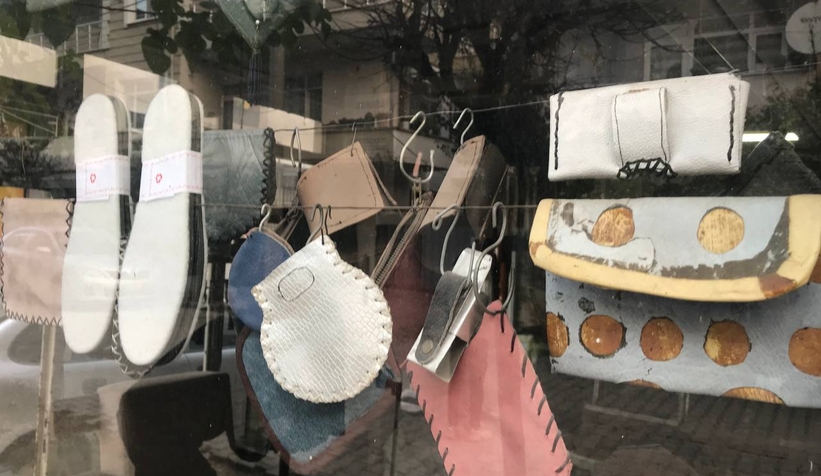 59 yıllık deri ustası teknolojiye inat mesleğini yaşatıyor