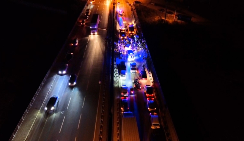 6 aracın karıştığı zincirleme kazada 4 kişi yaralandı