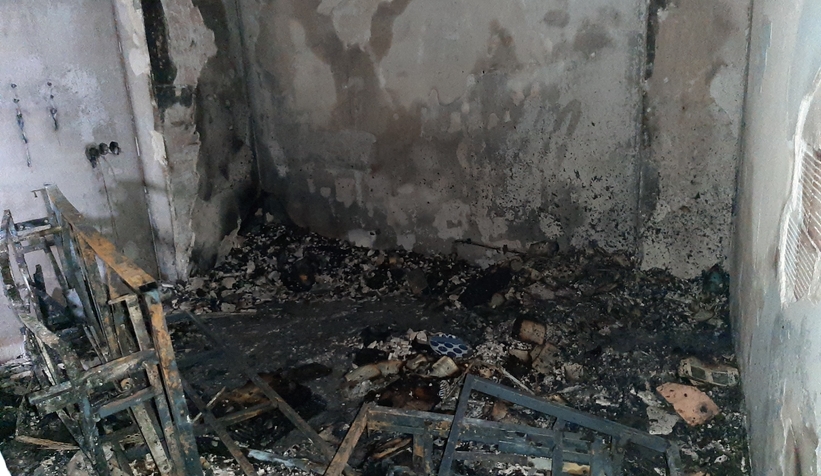 6-kisinin-olumden-dondugu-yanginda-daire-kul-oldurs8wvldwyw