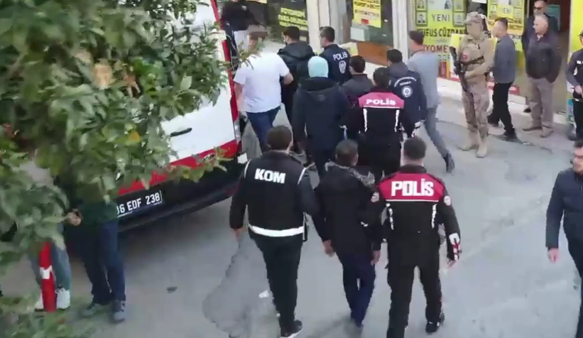 81-ilde-es-zamanli-operasyonmwu0vefnrg