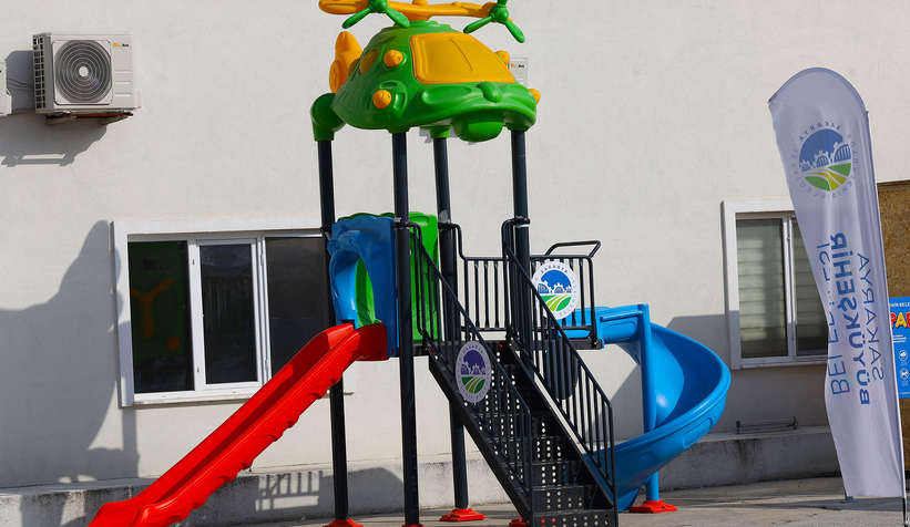 81 mahalleye oyun grupları teslim edildi