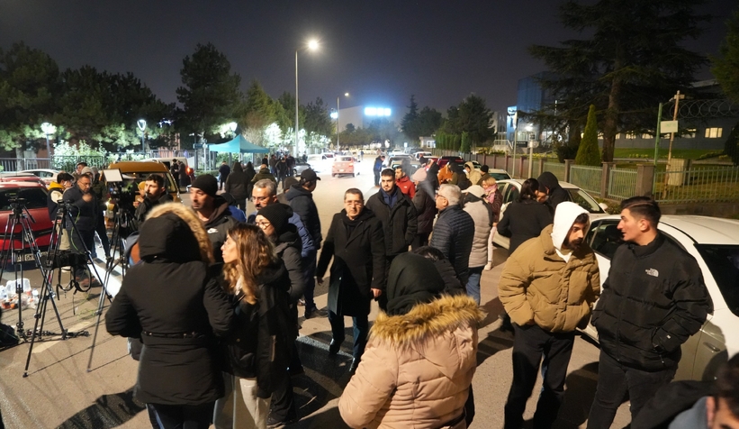 9-saatlik-rehine-krizi-saldirganin-tuvaleti-gelince-son-buldubvpxqvgych