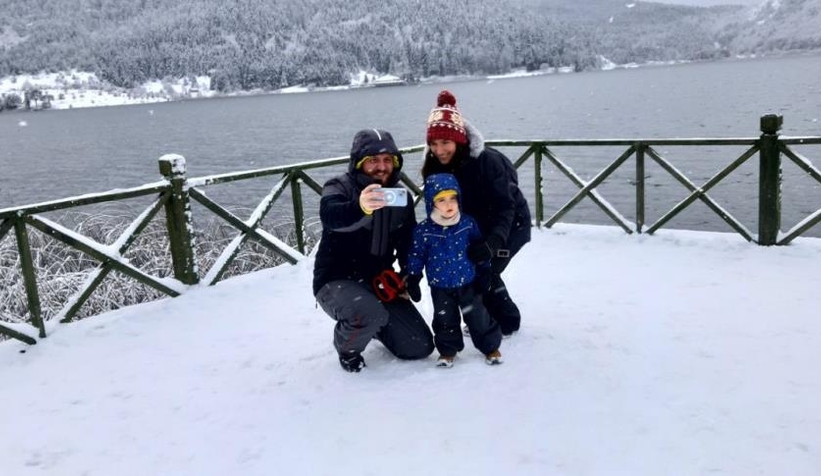 Abant karla şenlendi, doğaseverlerin akınına uğradı