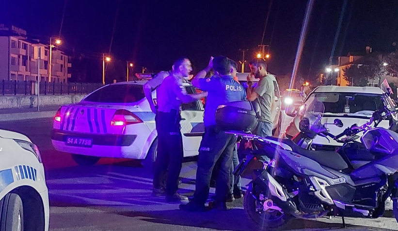 Abart egzozlu motosikletli ehliyetsiz çıktı